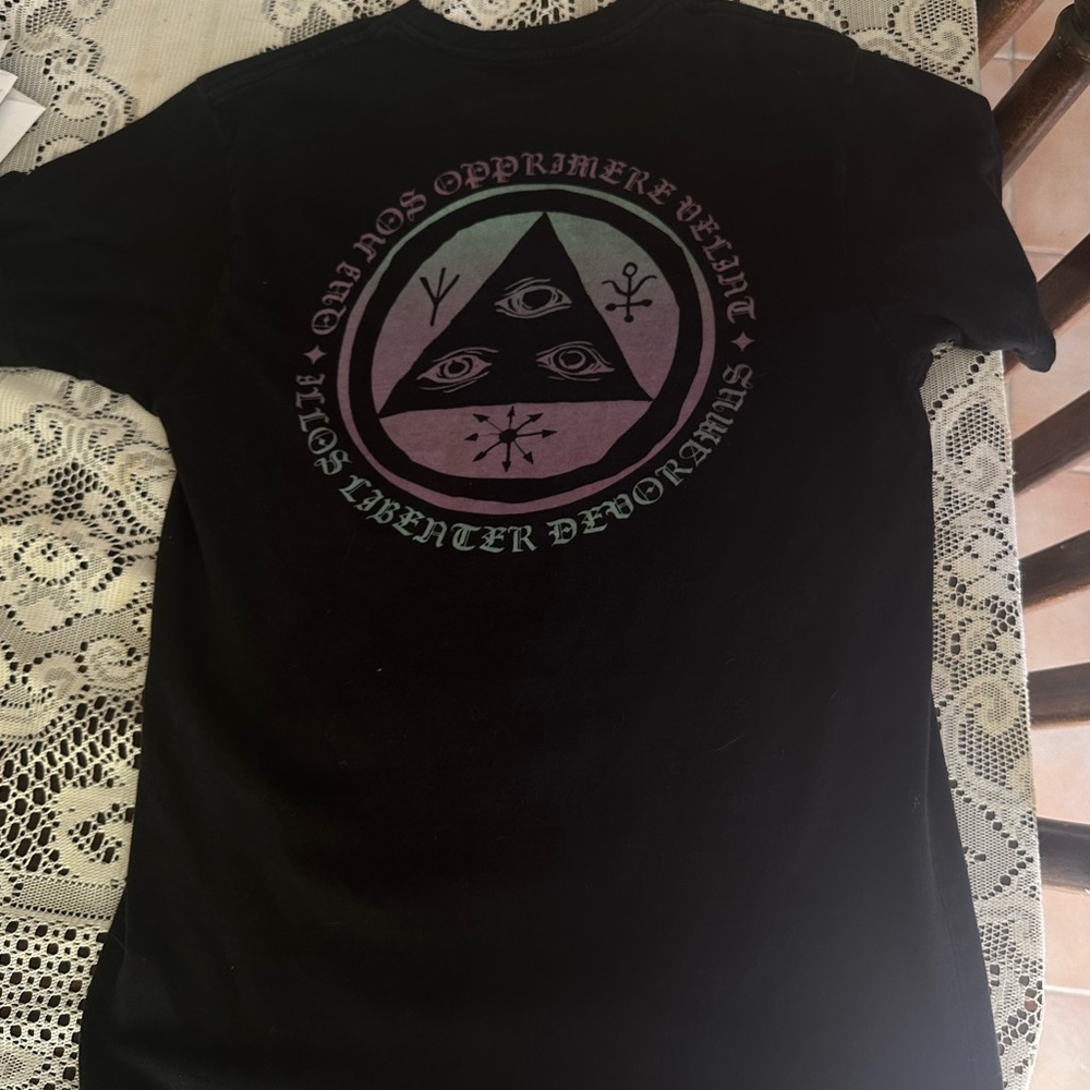 Welcome Skateboards Talisman shirt, size small